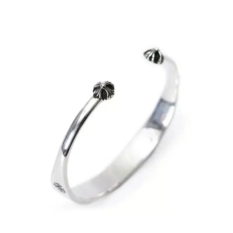 CH PLUS LOGO FLAT CUFF 9